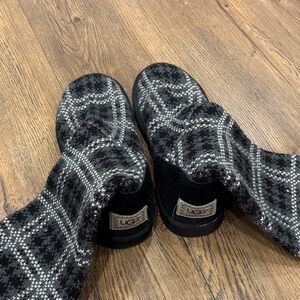 UGG Black and Gray Plaid Knit Boots